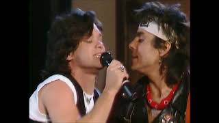 Download lagu John Mellencamp performs Hand To Hold Onto