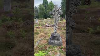 Cross Grave: The Unbelievable Christian Burial Cross Grave: The Unbelievable Christian Burial