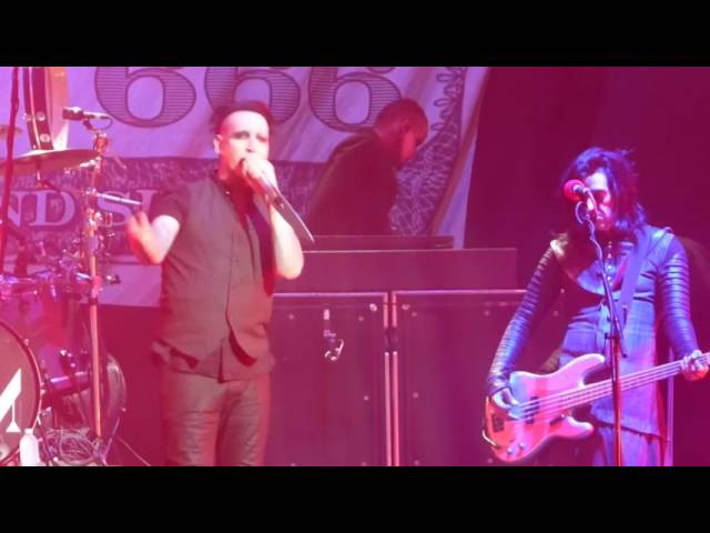 Killing Strangers Marilyn Manson@BBT Pavilion Camden, NJ 7/27/16 class=