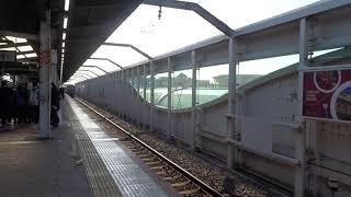 京葉線E233系通勤快速　舞浜駅通過