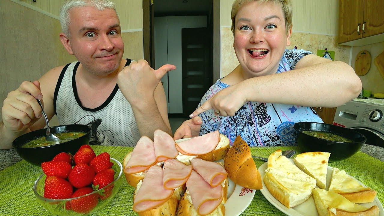 Мукбанг Вован РАСКОМАНДОВАЛСЯ, пытается тянуть одеяло НА СЕБЯ! Семейный ...