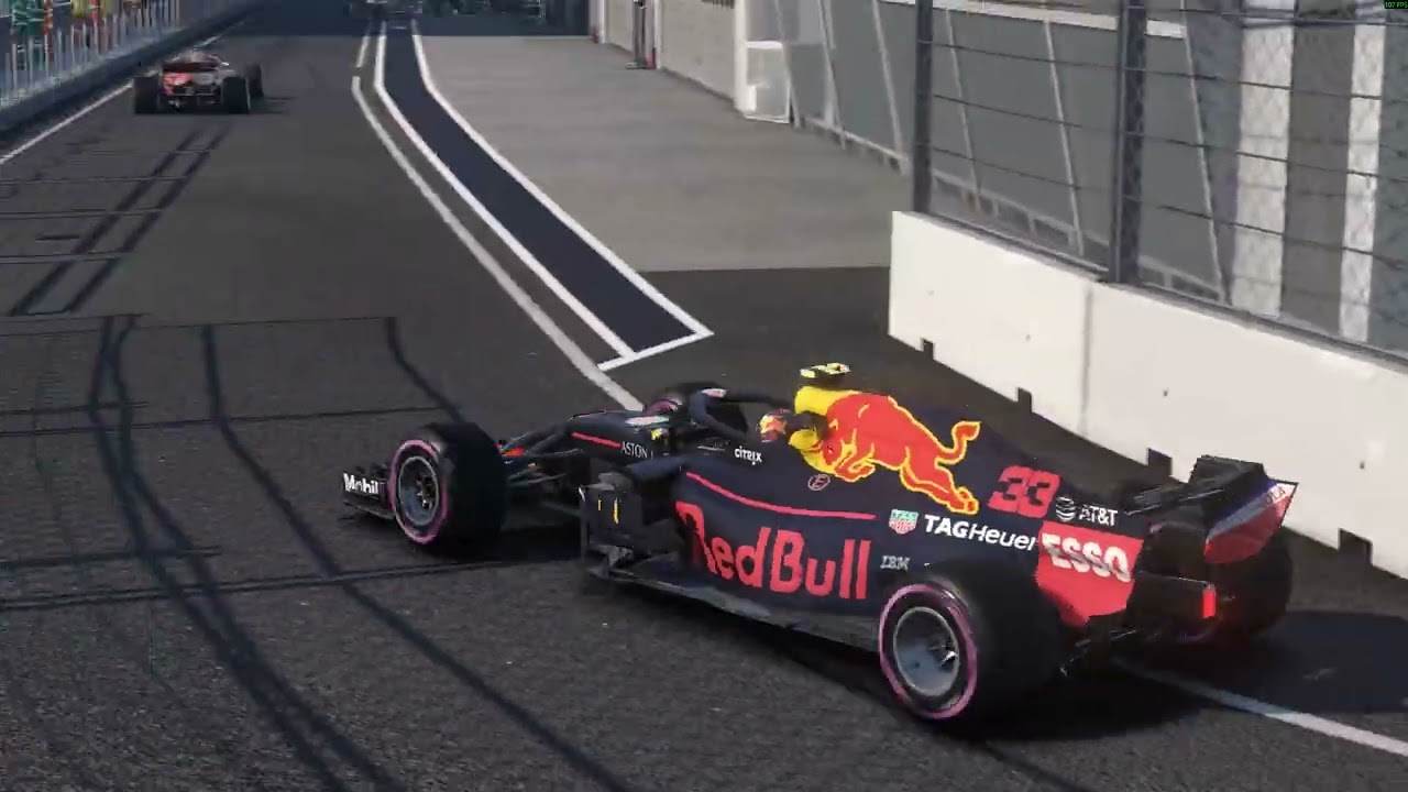 F1 2018 Sochi GP incredible battle for the lead
