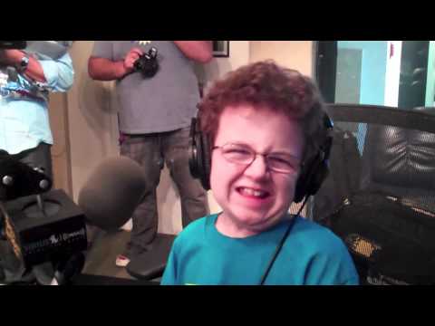 opie's eye - Keenan Cahill Lip Synchs Ke$ha's Blow