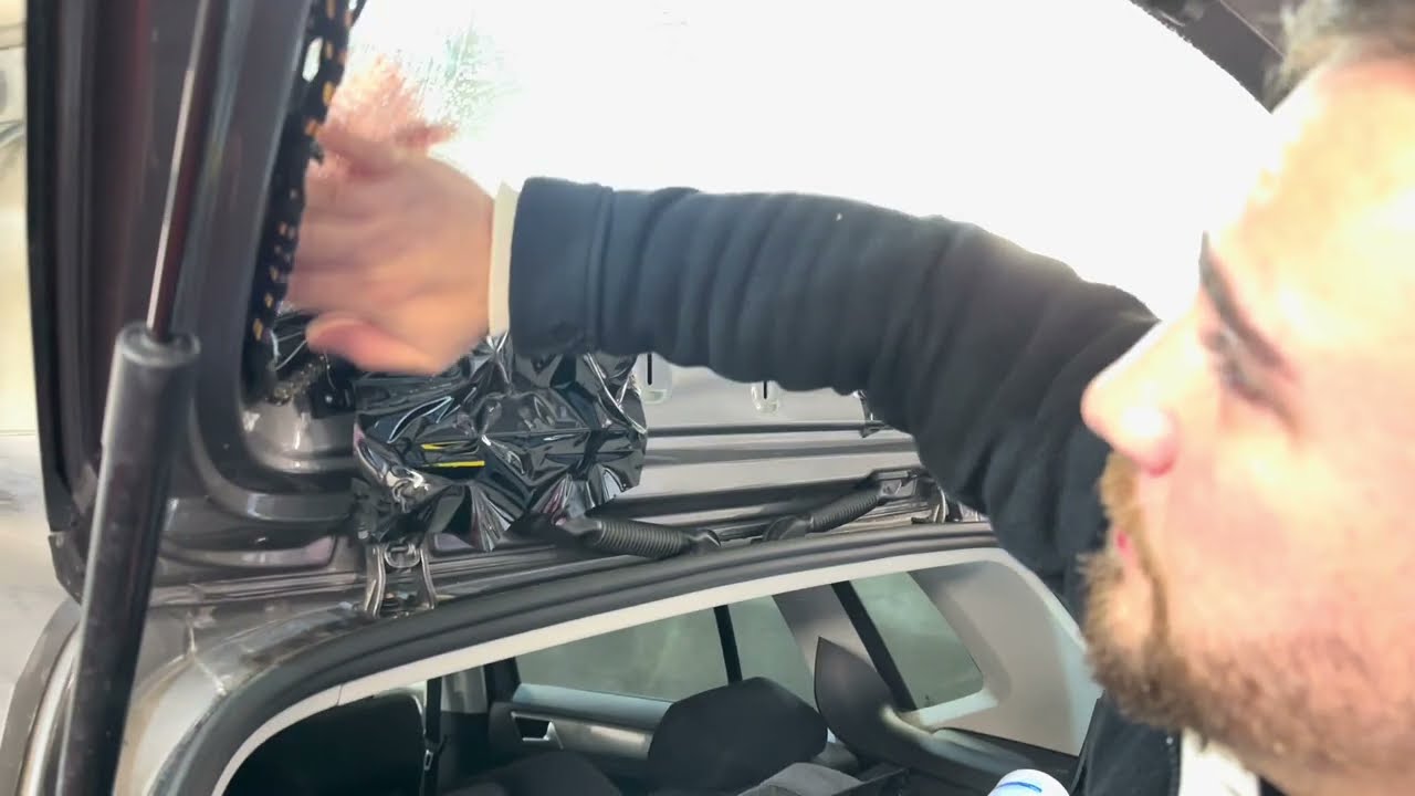 🚦 VW Golf Sportsvan Heckscheibe in 25 Minuten tönen - Scheiben tönen in Frankfurt bei 