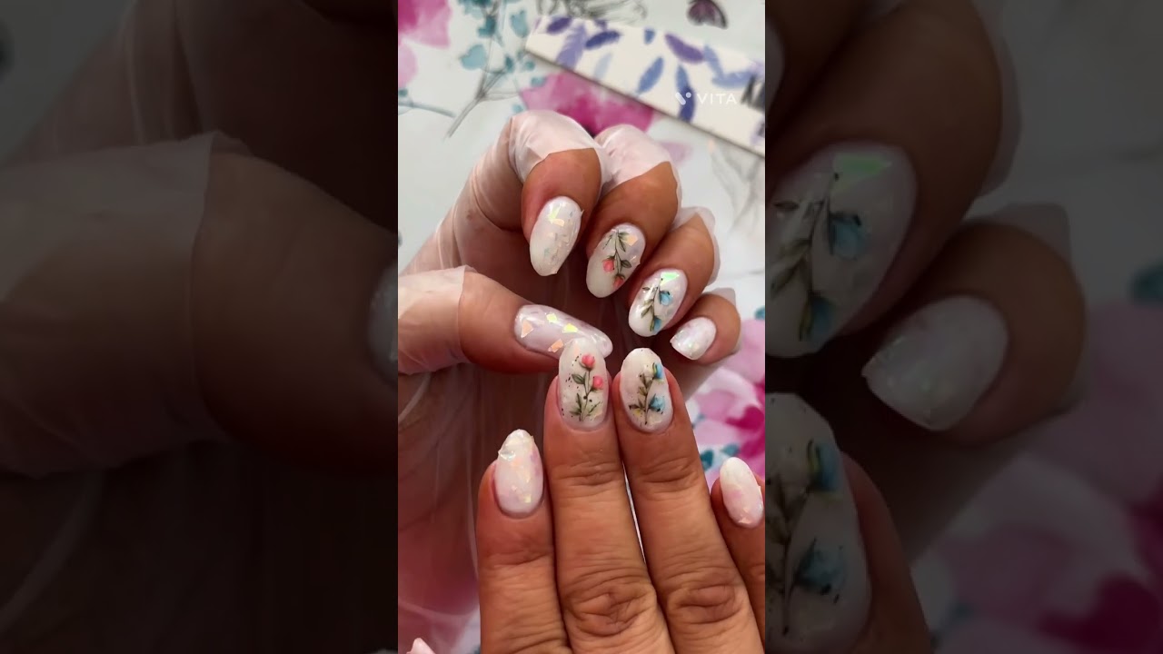 Beginner Nails Gel , cute holo foil, manicure Lexy gel clear + floral stickers