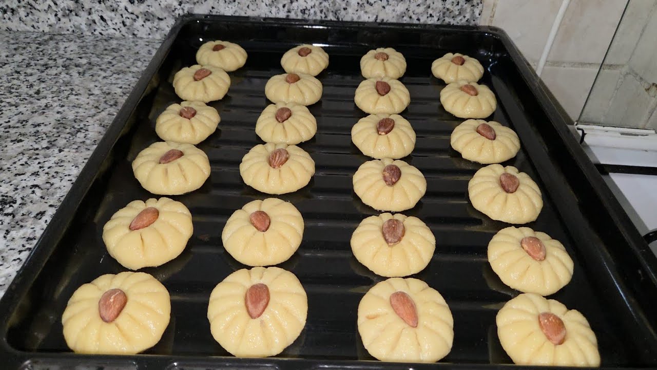 İÇİ DOLGULU BADEMLİ ŞERBETLİ TATLI 👉Şerbeti Asla Baymayan O Sır! Tam Kıvamında Şerbetli Tatlı Tarifi