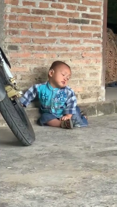 Story Wa Viral kekinian Mendung Tanpo udan