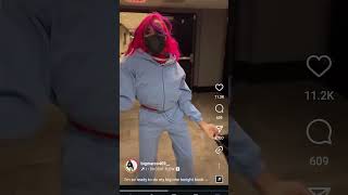 Who wanna tell big bird? Dude look a damn fool. #shamar #shamarco #fight #dance #fool #foolcomedy
