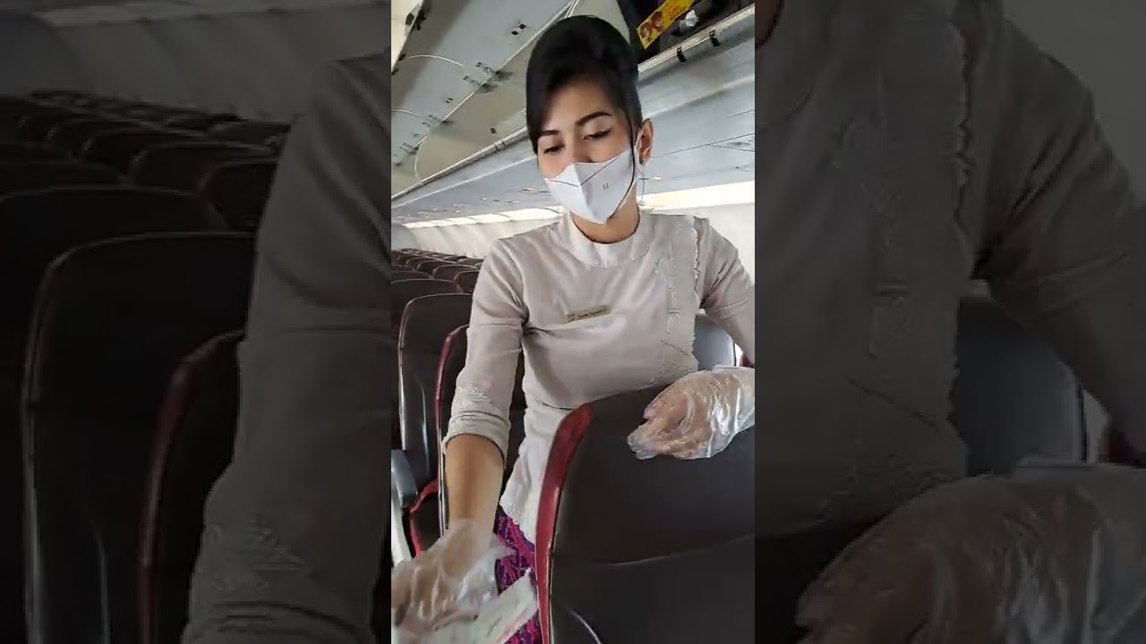 Kelincahan Pramugari Cantik Di Batik Air Melayani Penumpang
