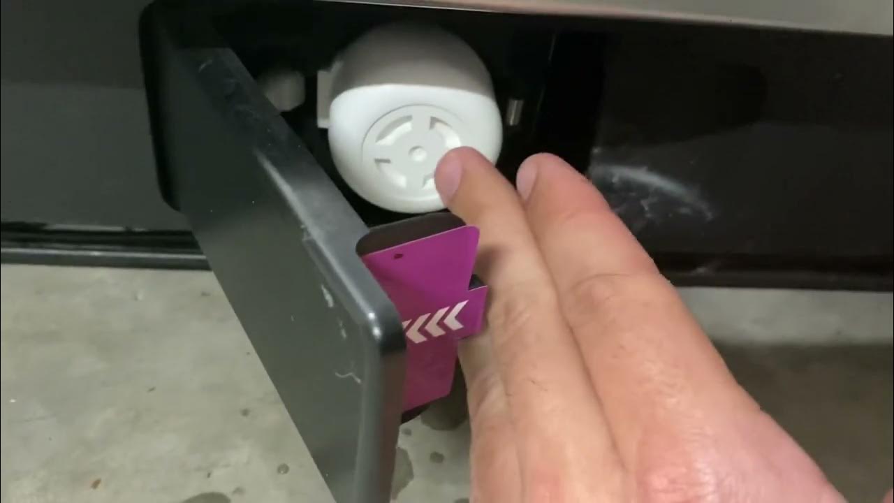 Amana Refrigerator Water Filter Change - YouTube