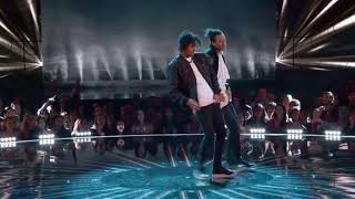 Les Twins dance to - Never know 6lack Resimi