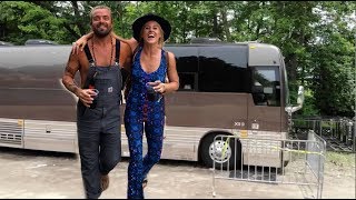 TOUR BUS TOUR! | Life on the road, tiny toilets and a lot of fun.. Ashley Freeman