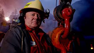 Download Lagu Half Million Dollar Exotic Car Cliff Recovery | Highway Thru Hell MP3