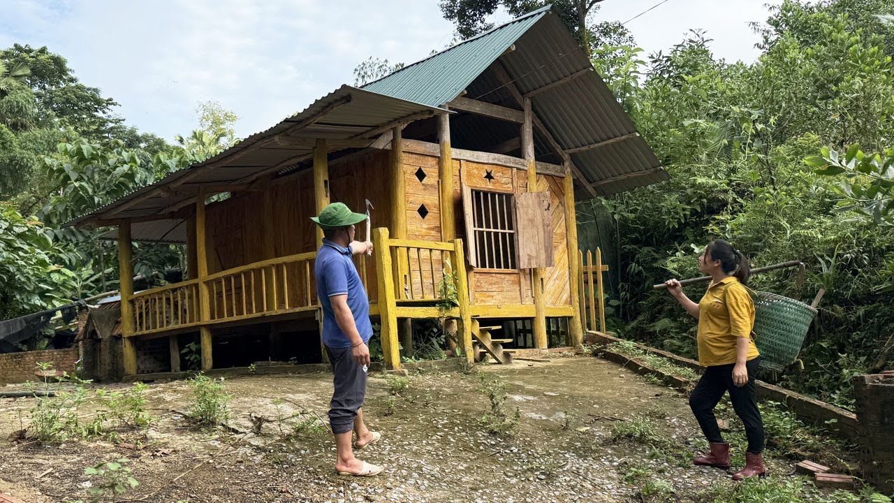 110 Days From a Abandoned House to a Dream Home - Kind Man Gives Homeless Single Mother a House Farm