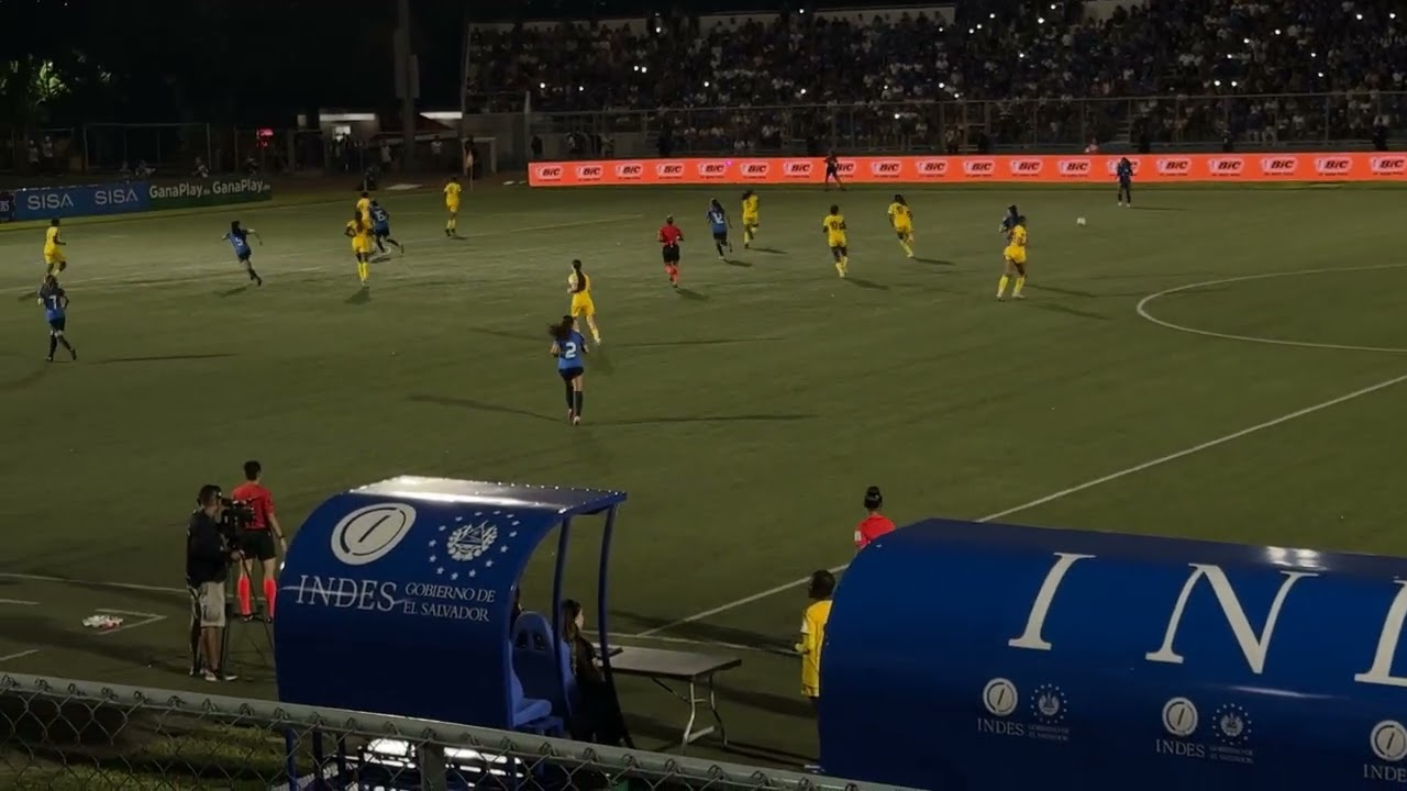 Selecta femenina de el Salvador 🆚  barbados, súper goleada, ￼￼￼