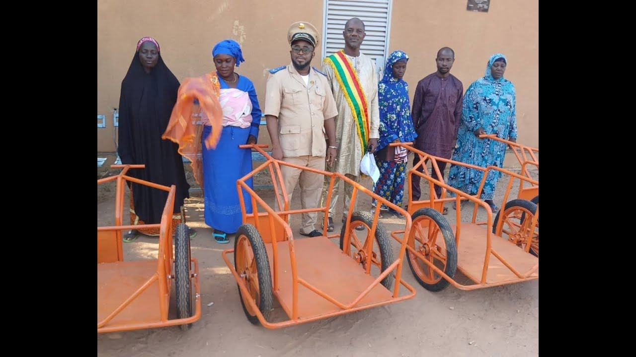 Notre action à Bankass, ville du Pays Dogon au Mali, pour les 10000 femmes déplacées.