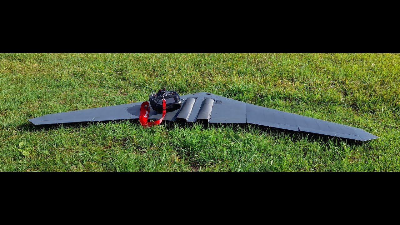 Flying wing 1962mm inspired by Lockheed Martin RQ-170 - YouTube