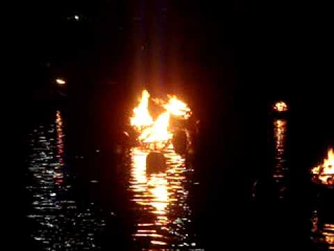 Video: WaterFire Riscalda Le Notti Autunnali A Providence, Nel Rhode Island - Matador Network