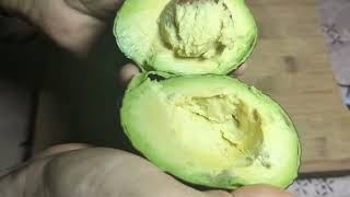 Delicious breakfast with avocado ! easy and quick recipes!