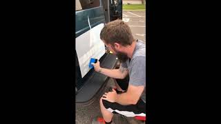 How to apply Oracal 651 to a vehicle using the hinge method and the wet method