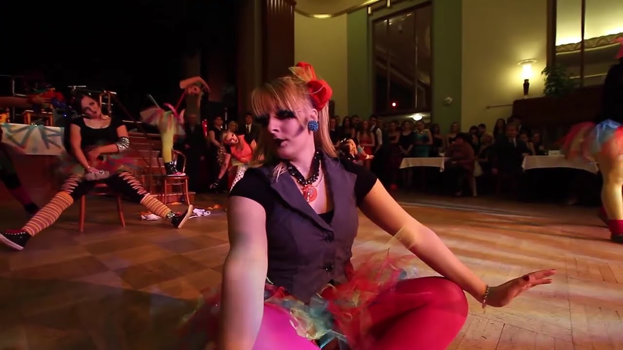 Maturitní ples Obchodní Akademie Teplice 4 A dlouhá verze