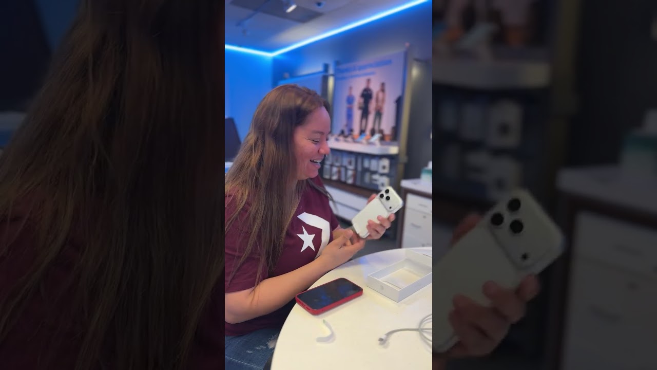 iPhone 17 Unboxing Fail as New Phone Slips Out of the Box