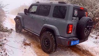 How To Drive Off-Road Vehicles In The Snow | Tank 300 2.0T Vs Nissan Patrol And Jeep Wrangler