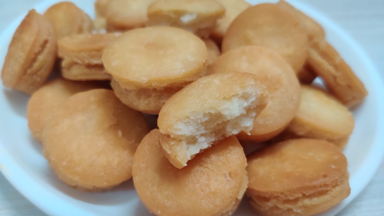 मुंह में घुल जाने वाले खस्ता शक्कर पारे बनाए और मार्केट के बिस्किट भूल जाए