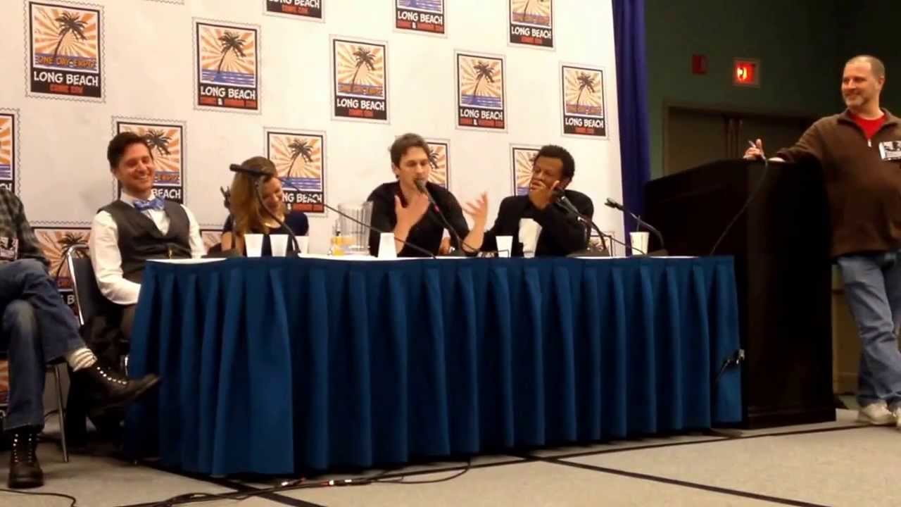 Young Justice Voice Acting Panel: Kid Flash Talks Awkward Artemis Kiss Long Beach Comic Con