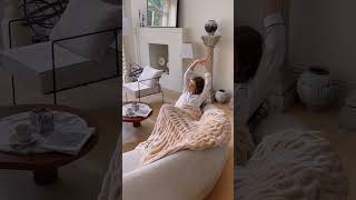 A comfortable life only needs a blanket.#blanket #blunique  #softlife #cozygirl
