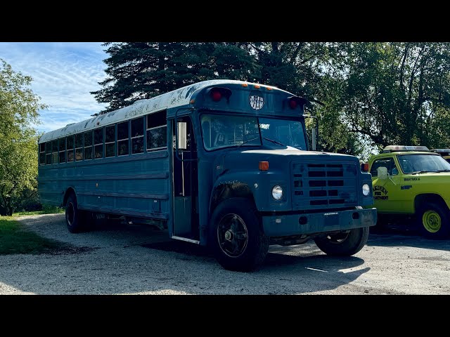 1980's Ward S1800 - USAF Bus | MBM - YouTube