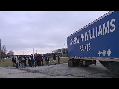 Striking Sherwin Williams workers hope for contract talks progress