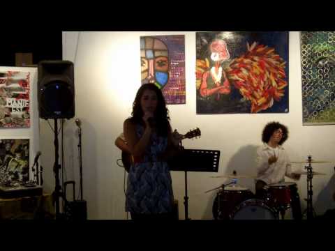 Corinne Bailey Rae- Breathless (cover by Tanya Tho...