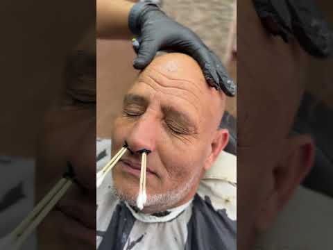 ازال اكبر حواجب ف العالم           