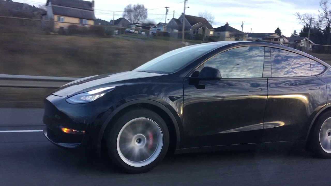 Tesla Model Y Performance übertrifft die offizielle Spezifikation im R