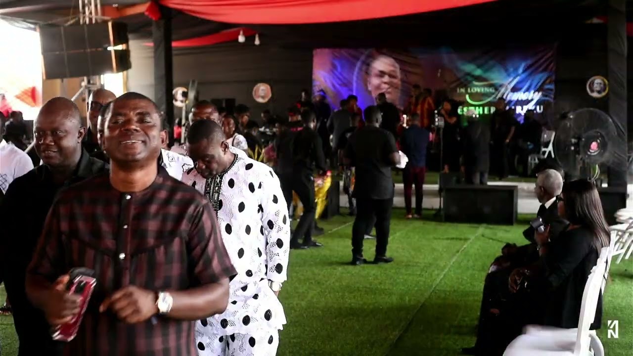 ELDER MIREKU & FRANCIS AMO POWERFUL PENTECOSTAL PRAISE