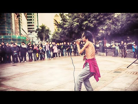 毛宁该喷血！唱了30年的成名曲，竟被街头乞丐唱出灵魂!