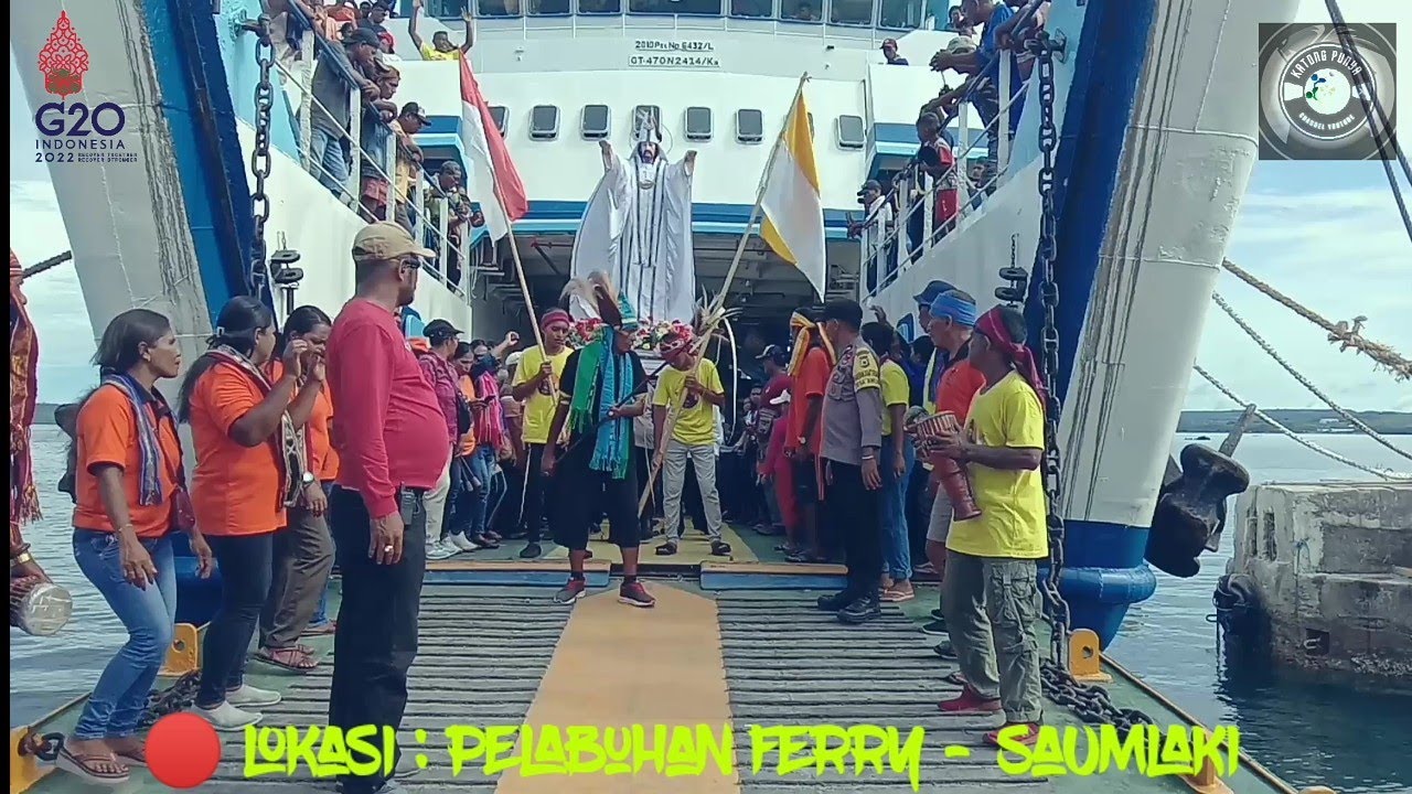 Penjemputan & Perarakan Kristus Raja | Paroki St Petrus Fordata Di Sambut Paroki RRS Olilit Timur