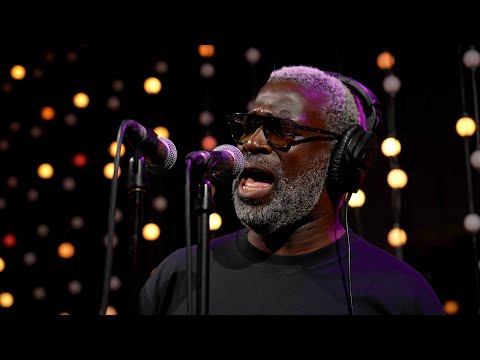 Tunde Adebimpe - Drop (Live on KEXP)