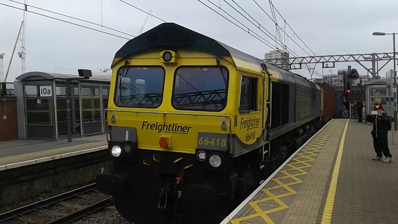 Trains at: Stratford, GEML, 06/05/17