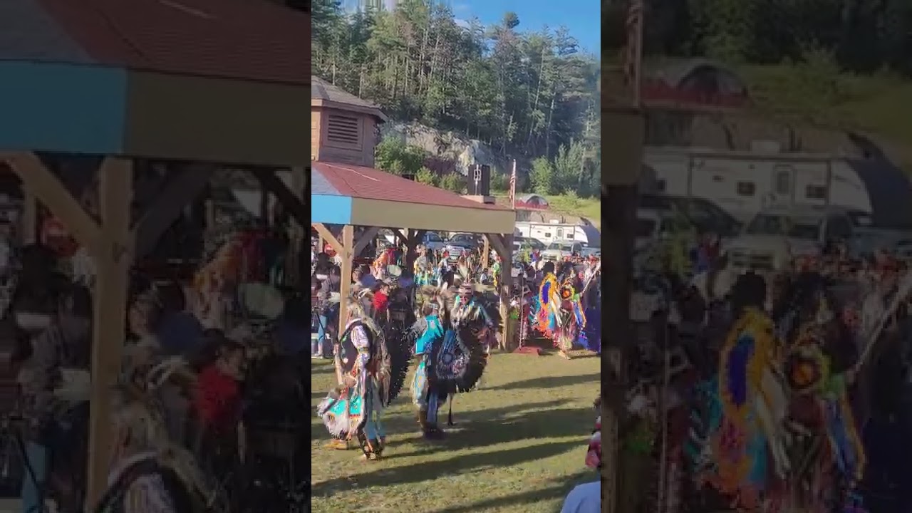 ojibways  of onigaming  powwow 2rd  grand entry