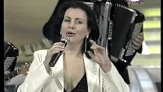 Snezana Savic - Bolujem i ovu ljubav - Grand Show - (TV Pink 08.03.2002)
