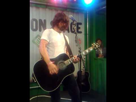 Dave Grohl 13-06-2011 @ 3 On Stage (Pinkpop) -- EVERLONG