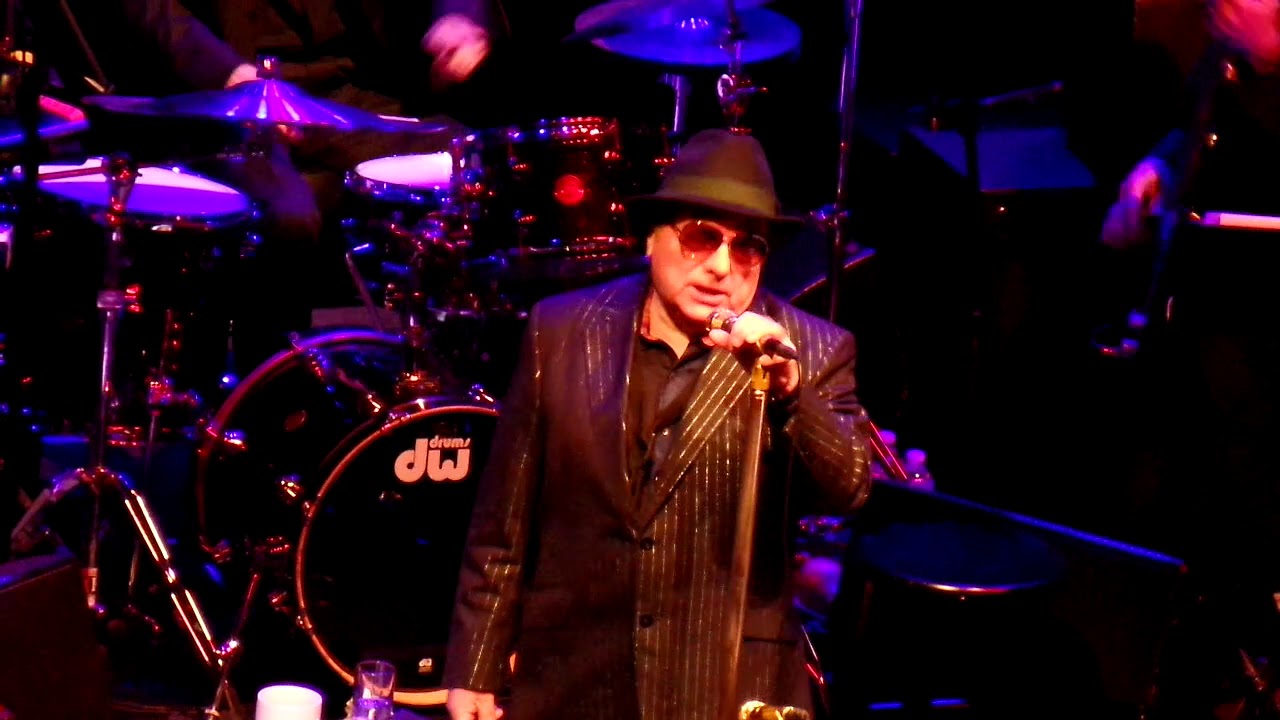 Van Morrison - Sometimes We Cry - Chicago 2019 - YouTube