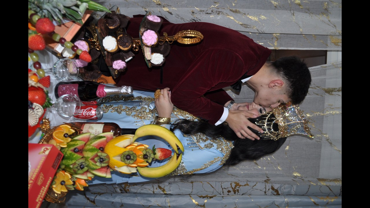 kiz alisi yasko yulıa