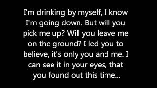 Vignette de la vidéo "Three Days Grace Running Away (Bonus track)"