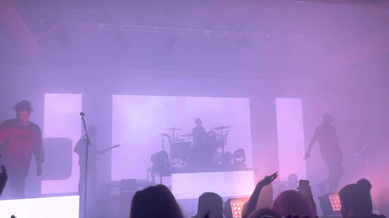 Chase Atlantic - OHMAMI (Live in Seattle)