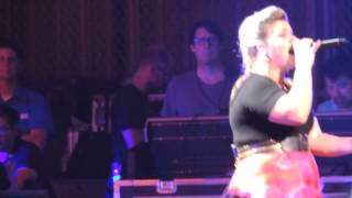 Kelly Clarkson - Stronger - Live - 2015 Piece By Piece Tour - Cincinnati, Oh