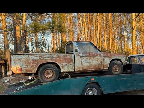 Will Our 1978 Chevy LUV Run After All These Years?! First Start Attempt!