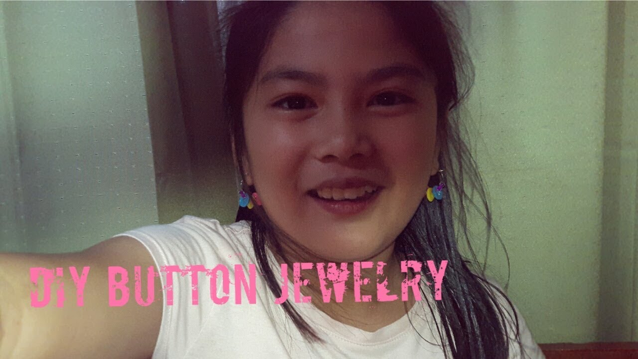 DIY Button Jewelry | Uriel TV
